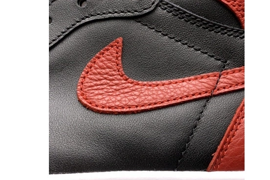 HV6674-067 Bred Retro 1 OG  HV6674-067 High  '85 (2025) Jordan 0708